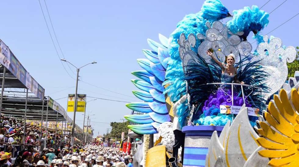 Carrozas en el Carnaval de Barranquilla.
