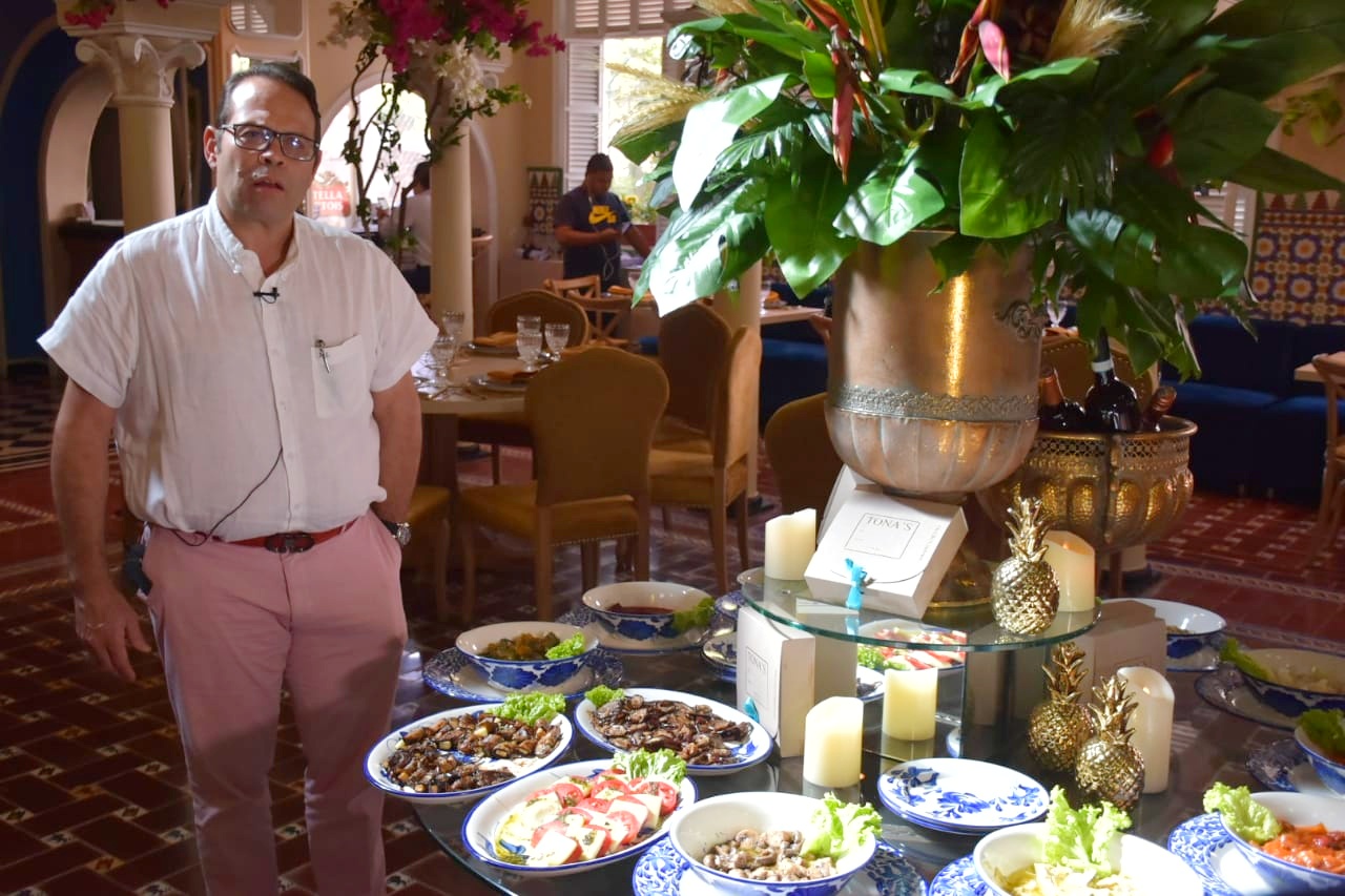 José Gabriel Lapeira, propietario del restaurante 'Azul del Prado'.