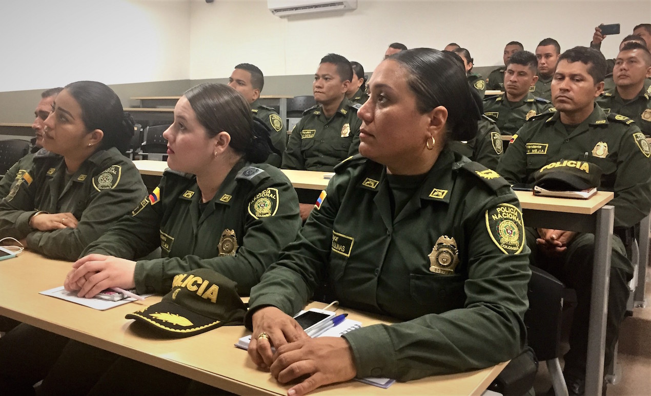 Mujeres policía participaron del curso ‘Herramientas para la atención y orientación a mujeres víctimas de violencia de género’.