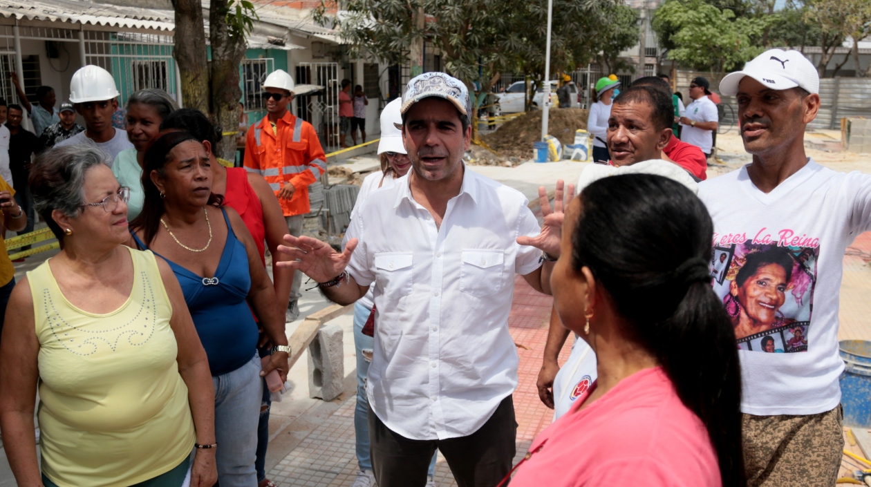 El Alcalde de Barranquilla, Alejandro Char, en el Parque Cancha Moderno.