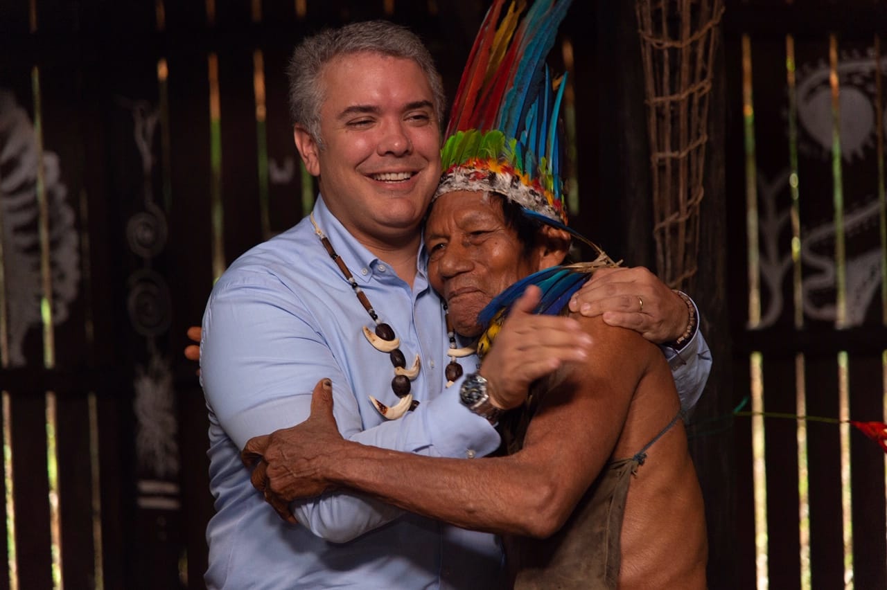 Cálido encuentro del Presidente Iván Duque con el líder de uno de los pueblos ancestrales del Amazonas.