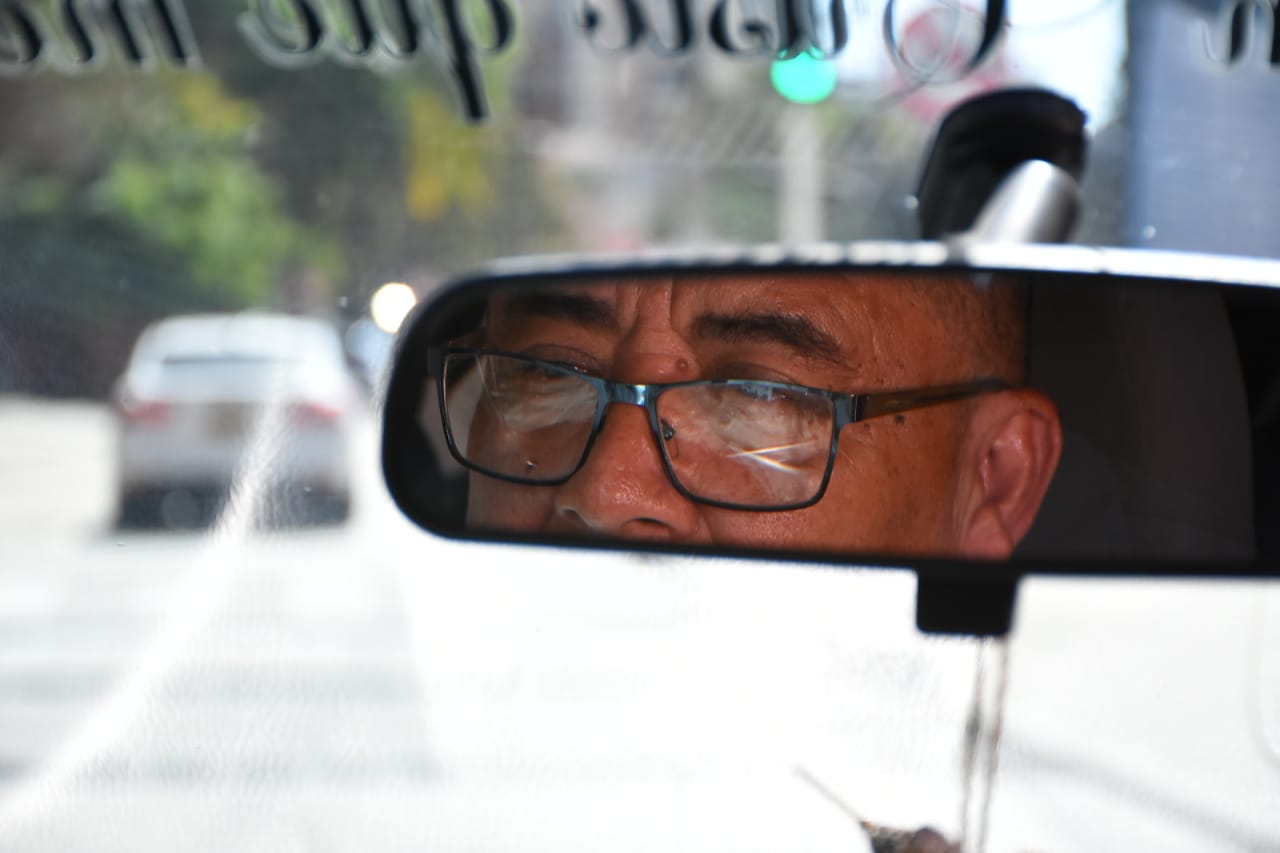 Héctor Santos, conductor de Uber