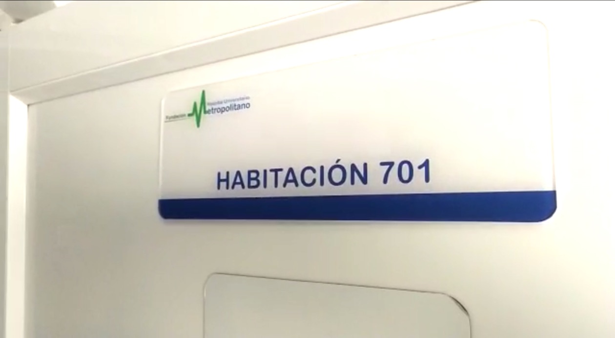 El paciente se encuentra en la habitación 701 del Hospital Metropolitano.