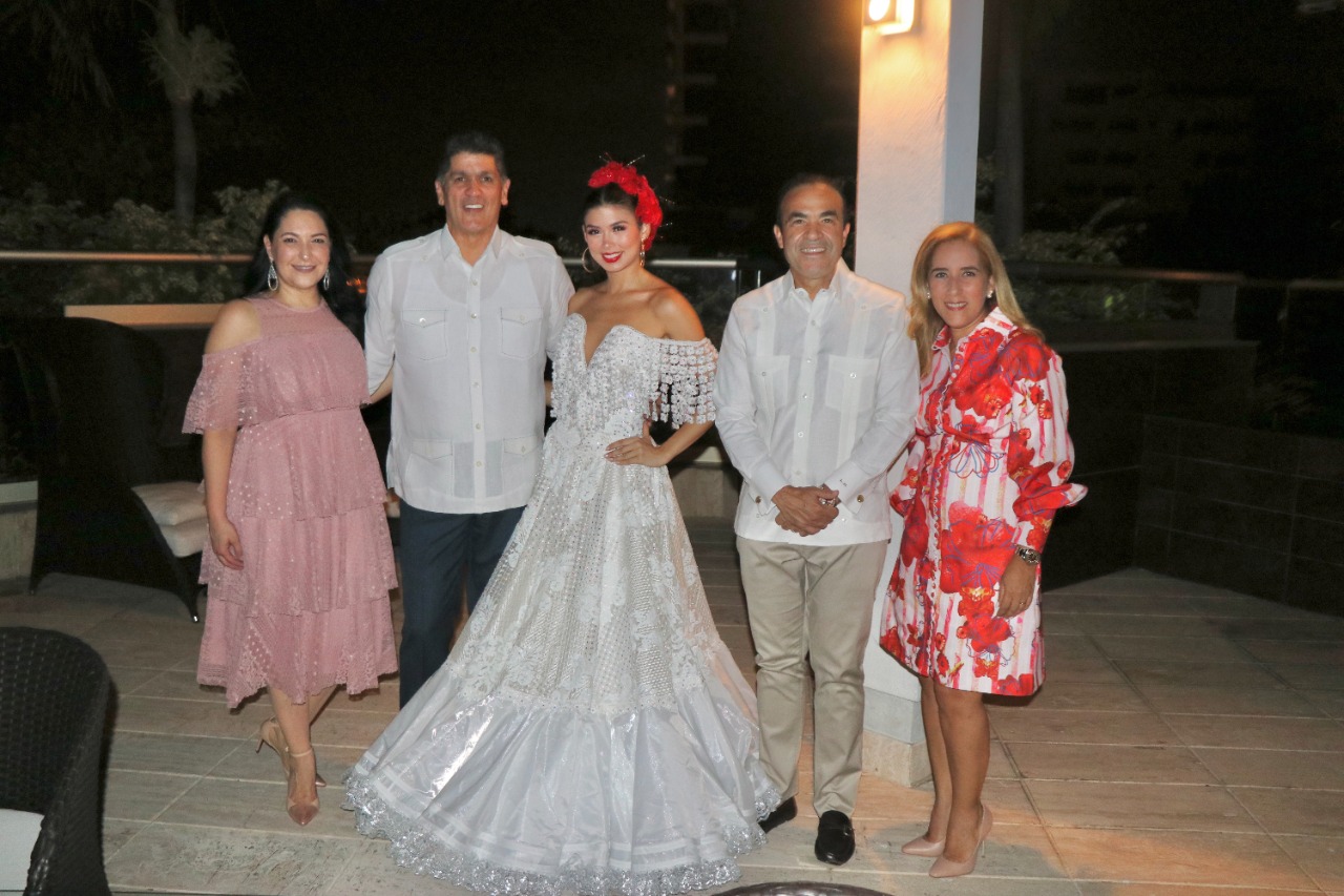 La Reina del Carnaval de Barranquilla 2021, Valeria Charris, junto a varias personalidades.