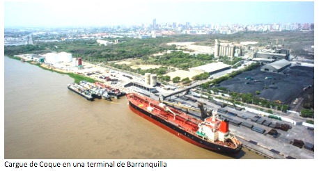 Embaeque de coque en el puerto de Barranquilla.
