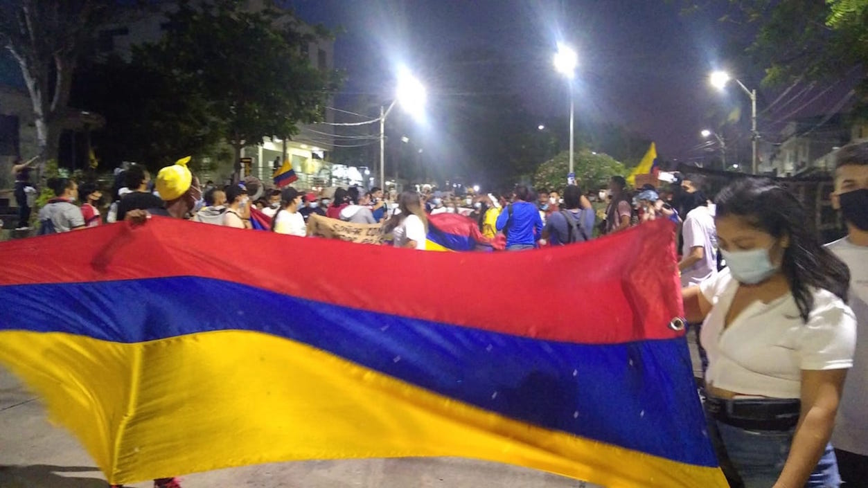 Participantes en la marcha.