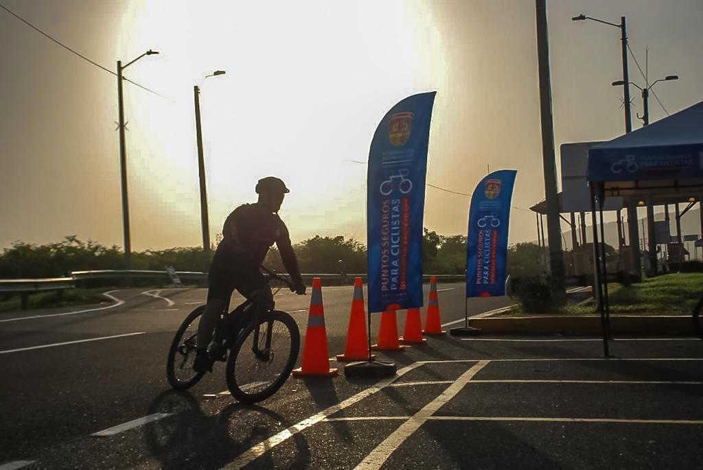 Por lo menos 950 ciclistas aprovecharon para jornadas de recreación y deporte en las vías.