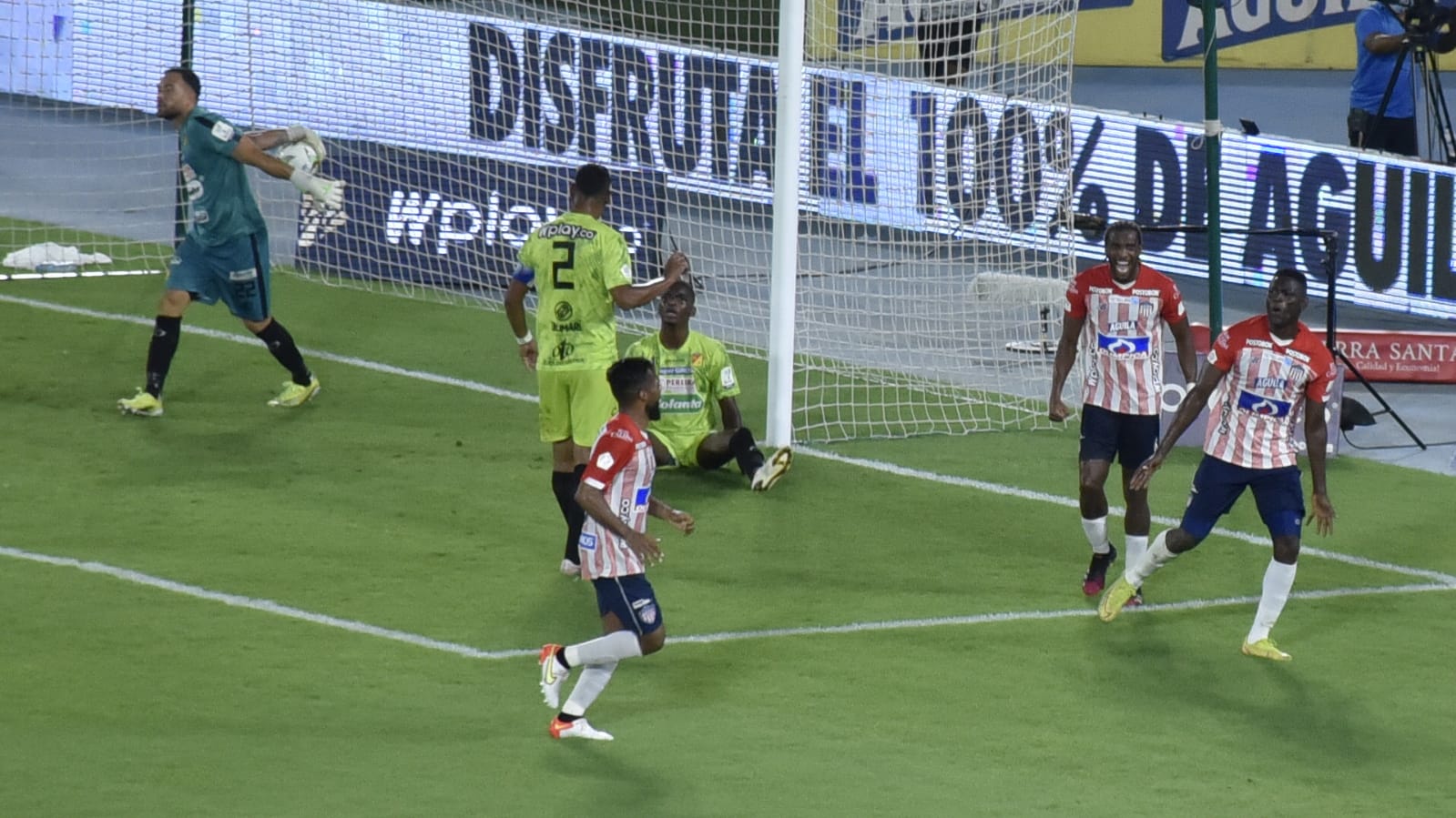 Martínez Borja volvió a ampliar el marcador. 