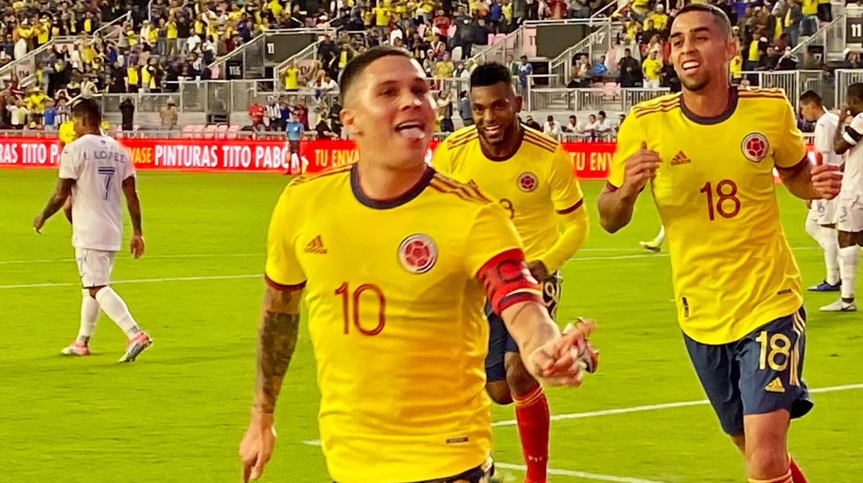 Juan Fernando Quintero celebrando su gol.