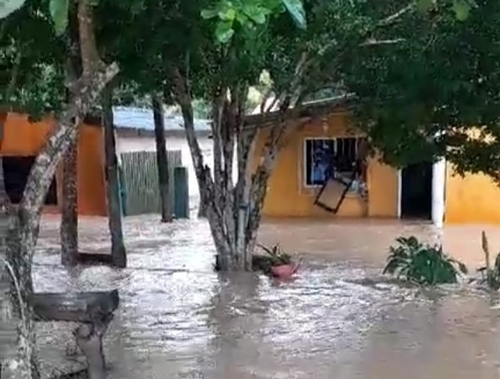 Emergencias por desbordamiento de arroyos en zona rural de Baranoa