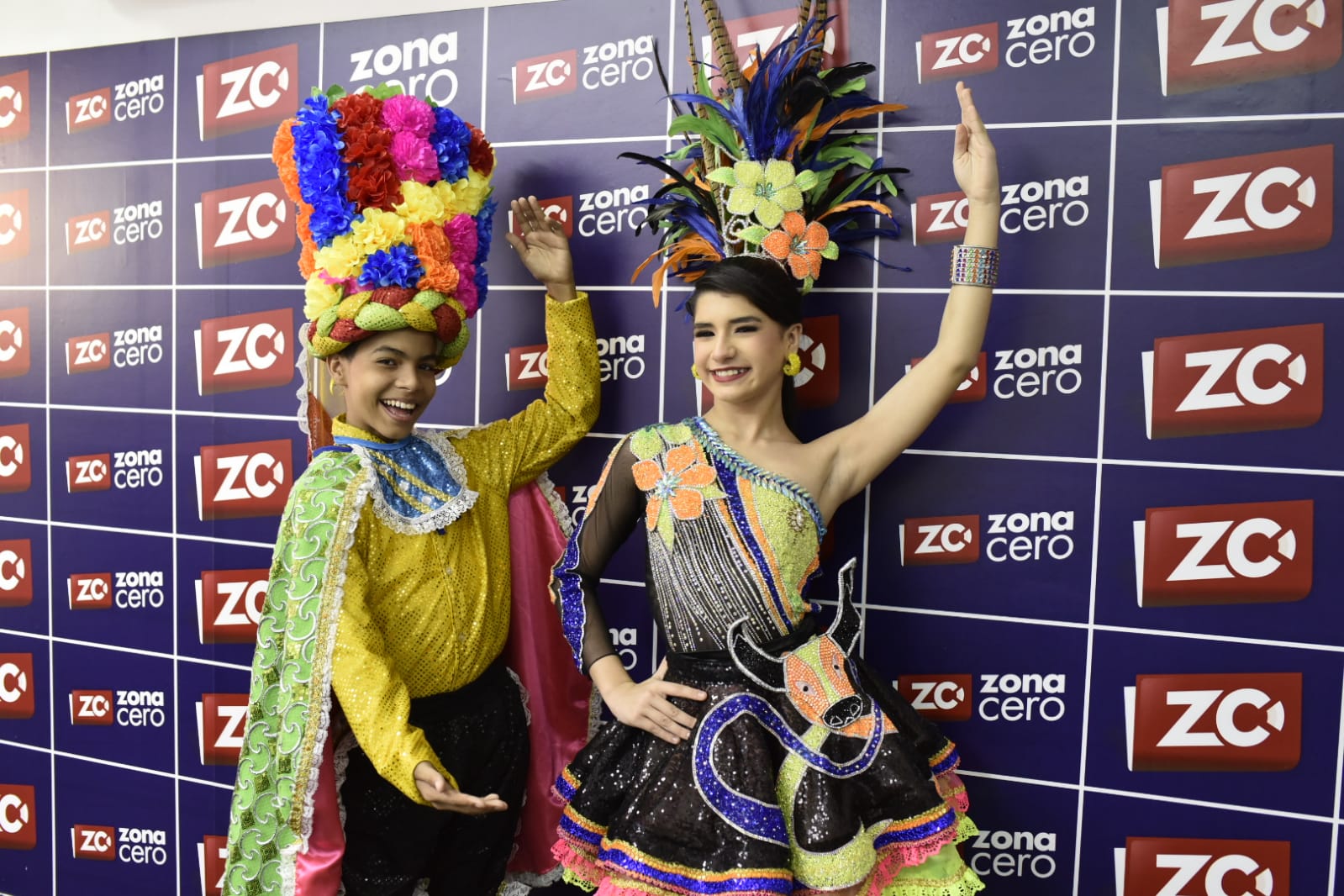 Brandon Morales y Luz Irina Gómez, Reyes de la comparsa Torito en Carnaval.