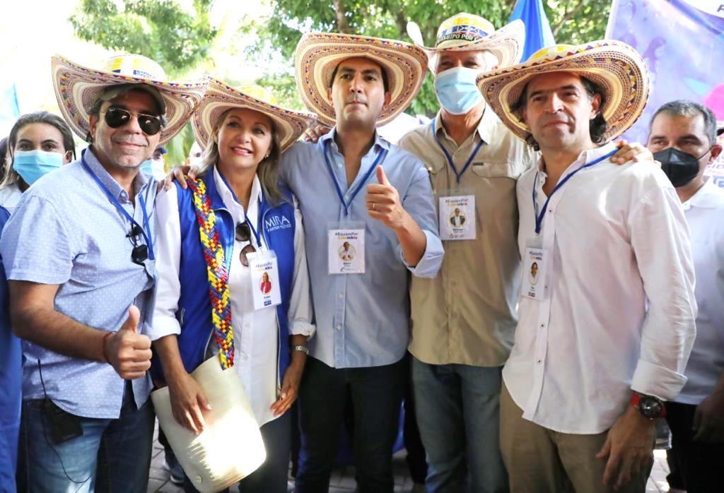 Los precandidatos de Equipo Por Colombia Alex Char, Aydee Lizarazo, David Barguil, Enrique Peñalosa y Fico Gutiérrez.