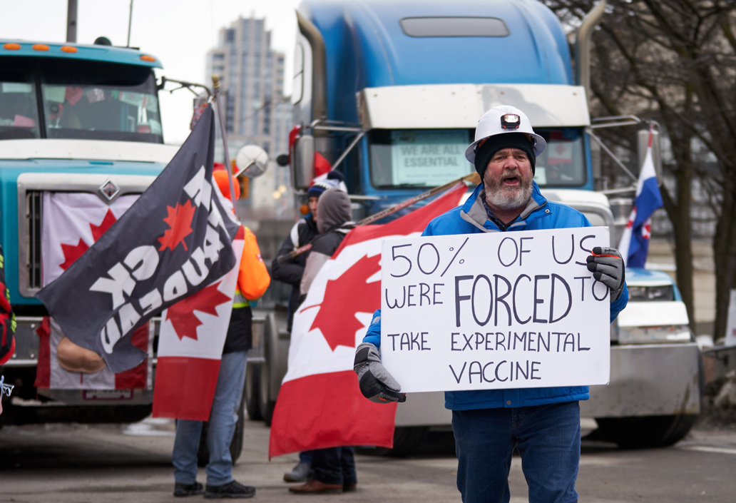 Los camioneros continúan su protesta contra el mandato del gobierno canadiense de vacunas obligatorias contra el Covid-19.