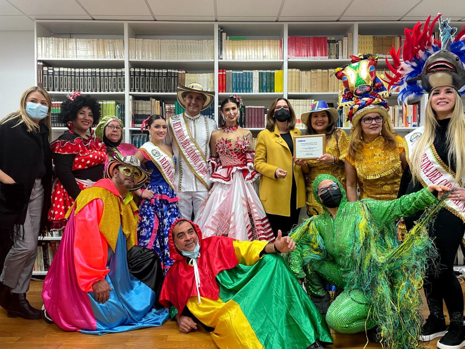 Valeria Charris, Reina del Carnaval de Barranquilla, durante su visita al consulado colombiano en NY.