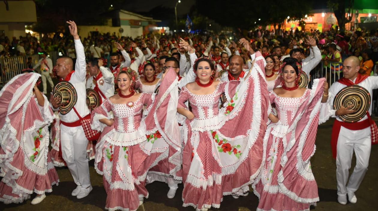 Cumbiamba participante en un desfile de Guacherna. 