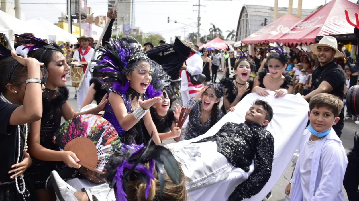 Joselito Carnaval- personificado por el rey infantil Juanjo Bermúdez - y la Reina del Carnaval infantil, Victoria Char.