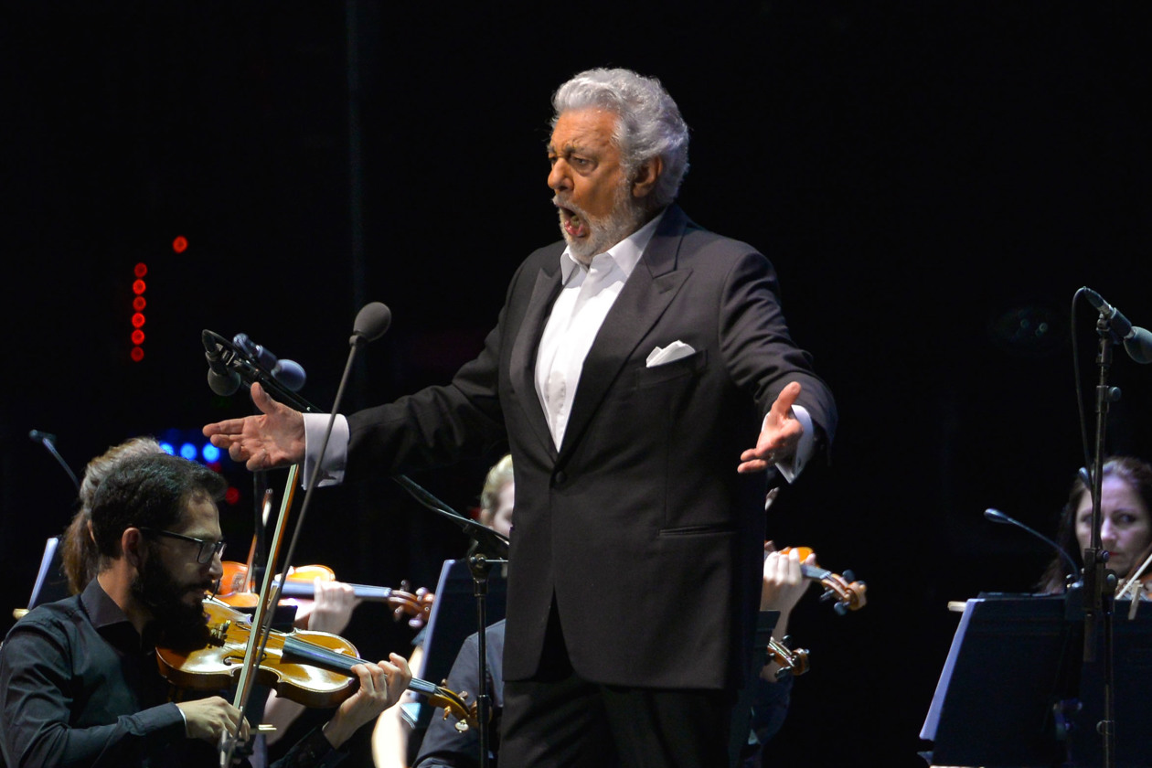 El tenor Placido Domingo durante su actuación hoy viernes en el festival Starlite de Marbella que se celebra en la localidad malacitana.