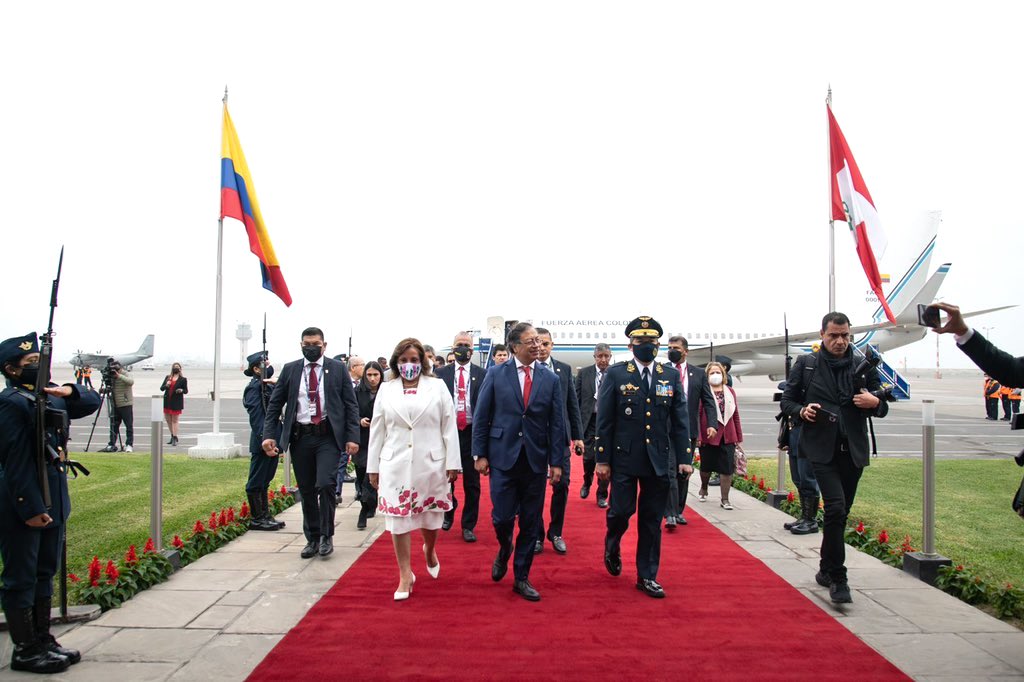 Llegada del Presidente Gustavo Petro a la Base Aérea del Callao.