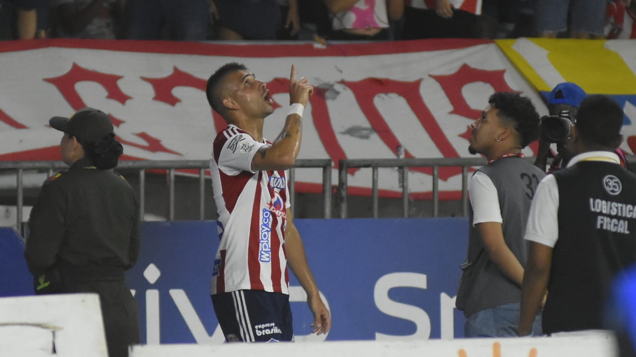 'Tití' Rodríguez celebrando el tercer gol del partido.