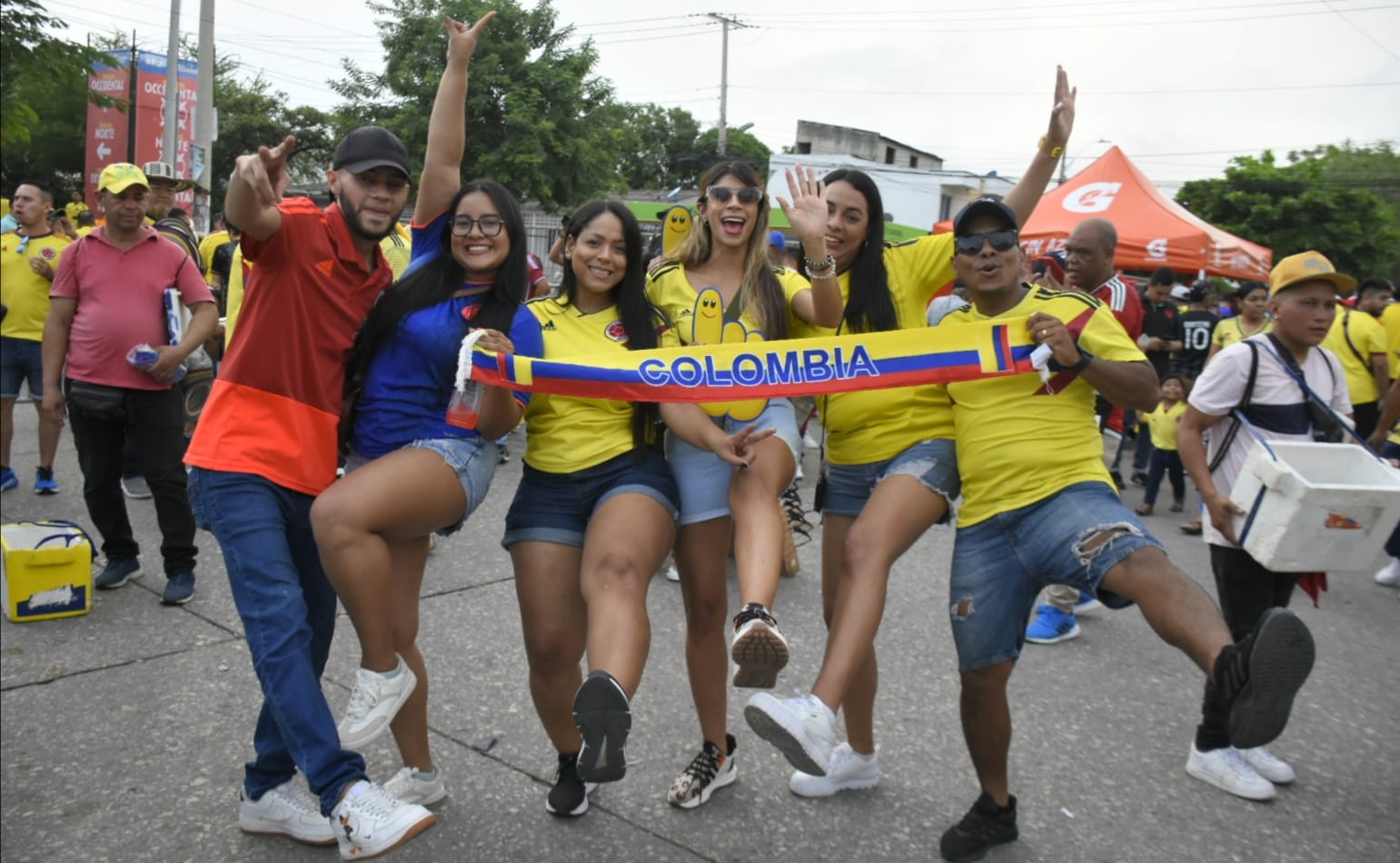 La alegría se siente en el estadio Metropolitano Roberto Meléndez.