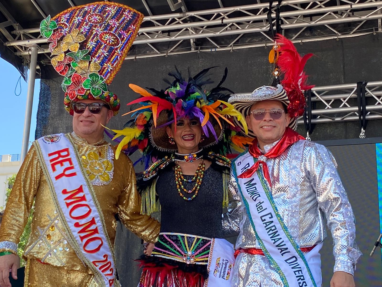 El rey Momo del Carnaval de Barranquilla junto a la Señora Reina del Carnaval de Barranquilla en Miami.