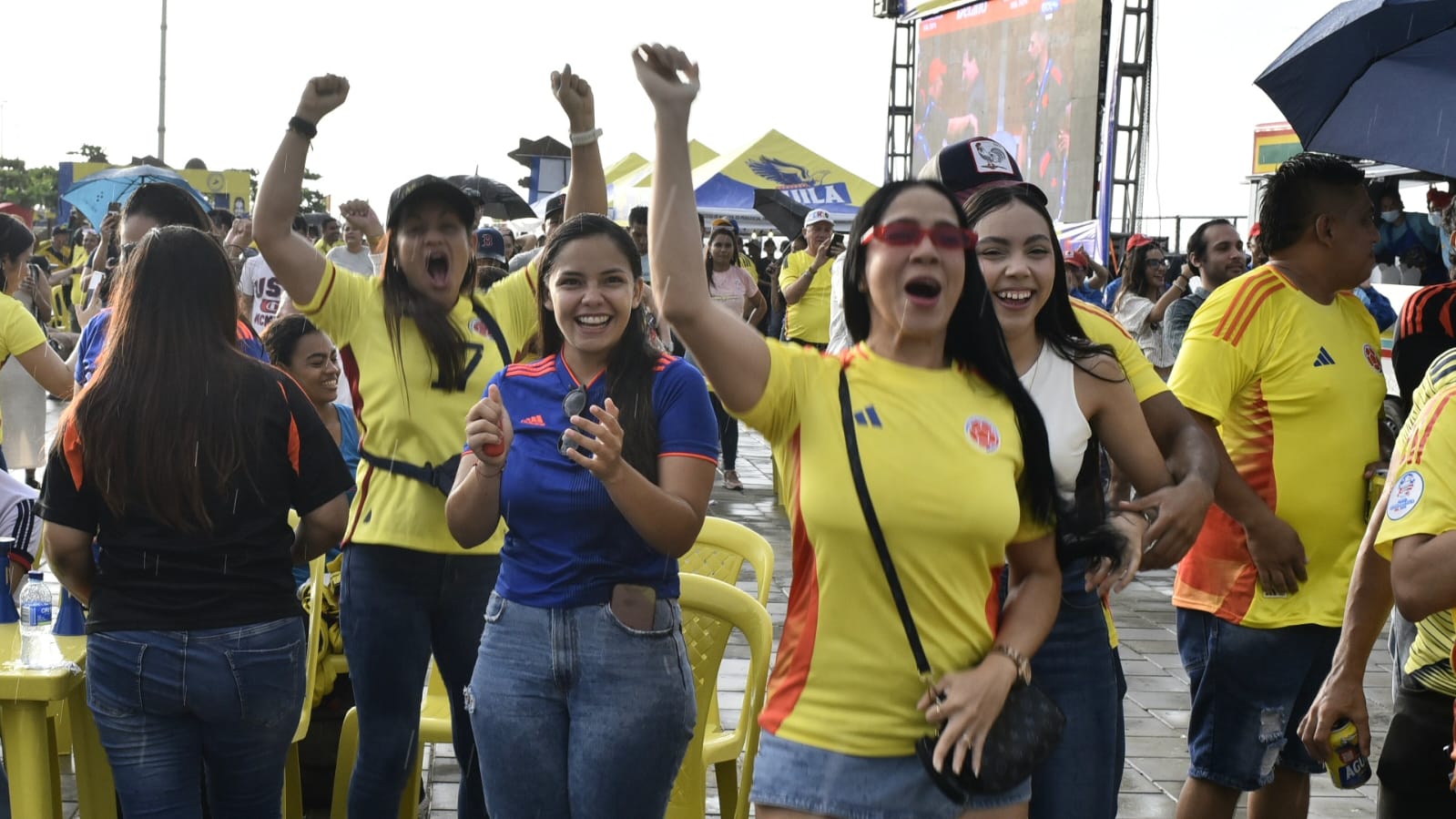 ¡Arriba, Colombia!, gritaban los aficionados