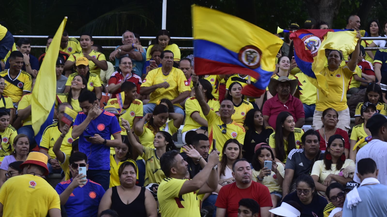 La Selección Colombia fue apoyada por los barranquilleros desde el Parque del Sagrado Corazón.