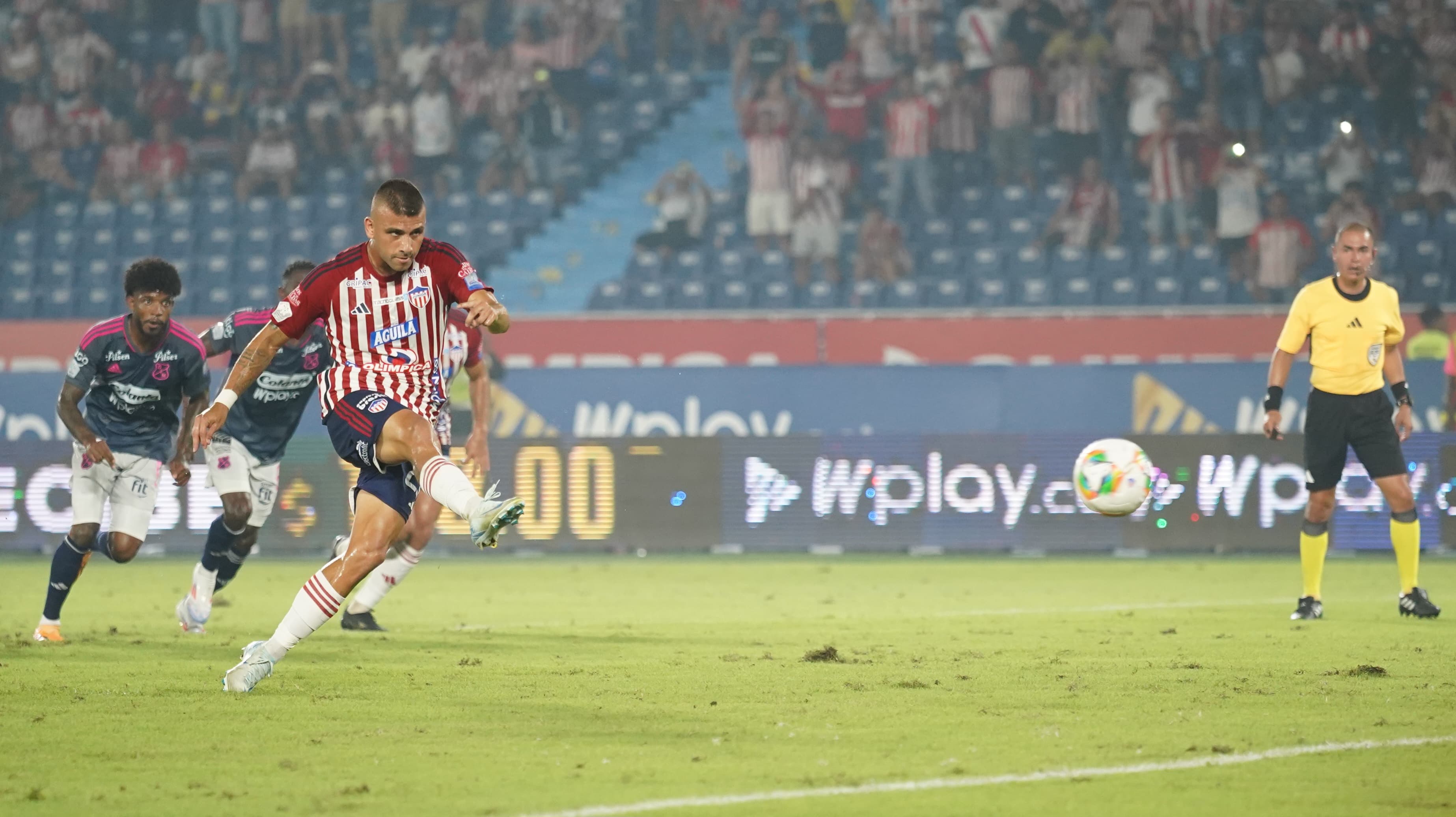 Partido de Junior y DIM disputado este miércoles en el Metropolitano.