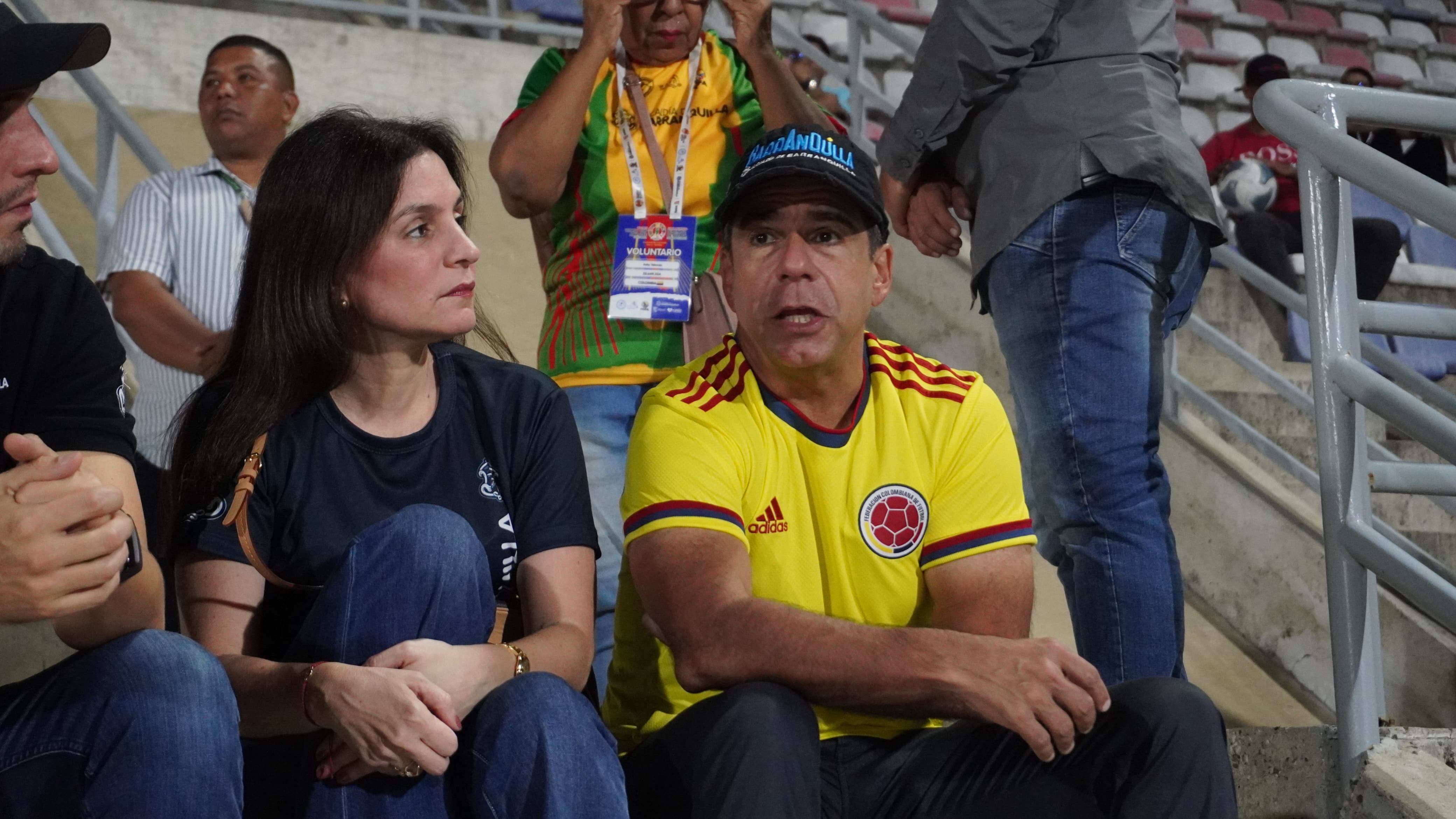 El Alcalde Alejandro Char en el estadio Romelio Martínez.