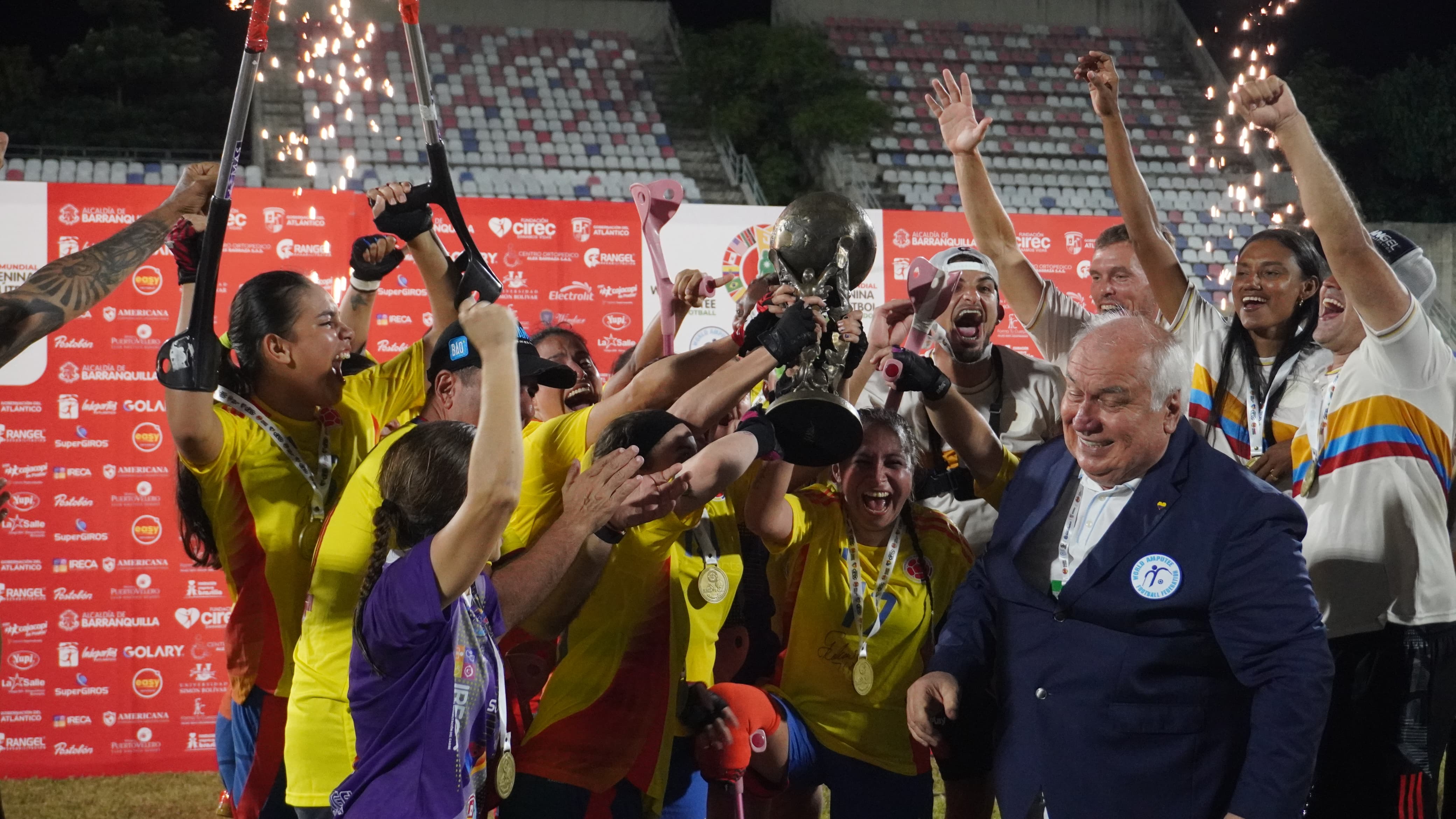 Selección Colombia celebrando su título.