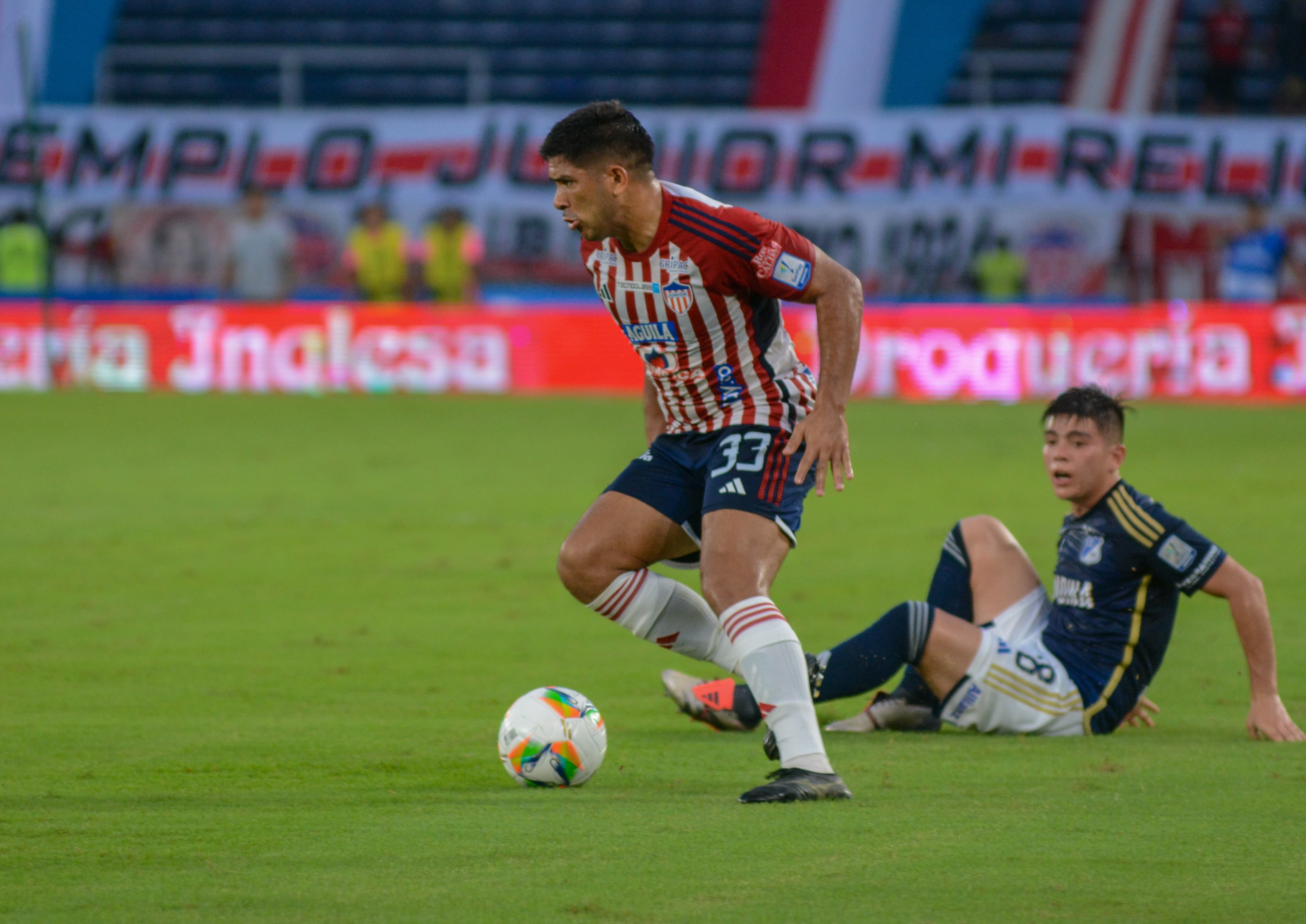 Nicolás Zalazar, defensor de Junior.