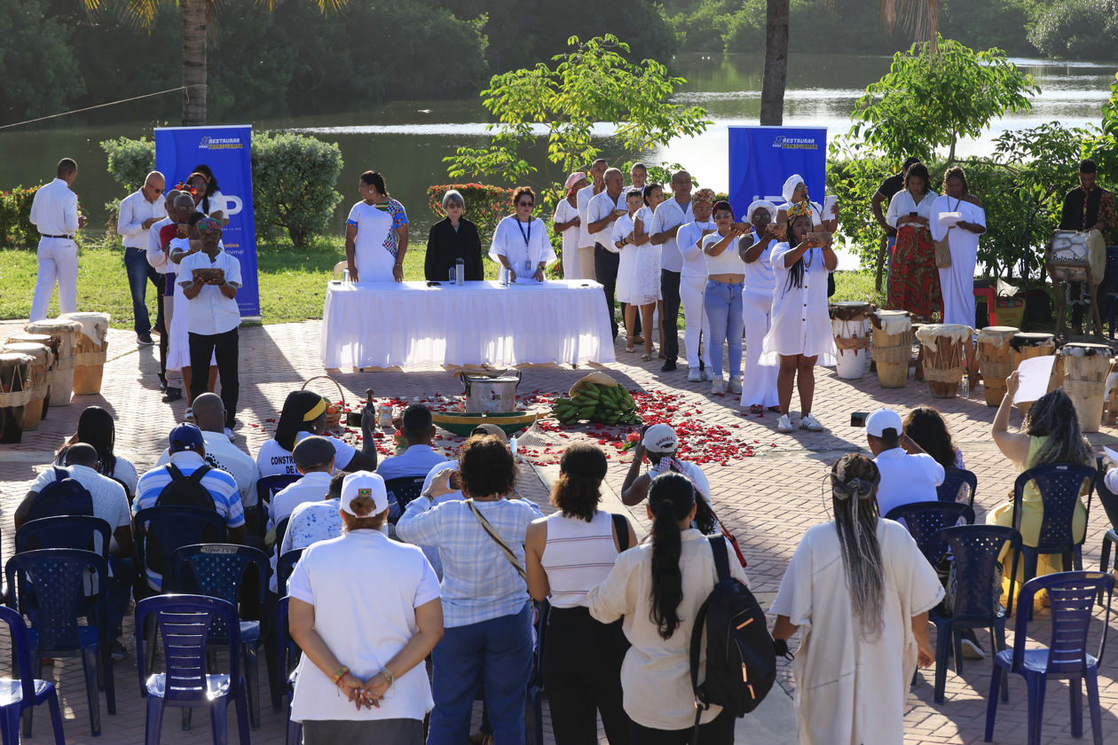 Acto de reconocimiento del Canal del Dique.