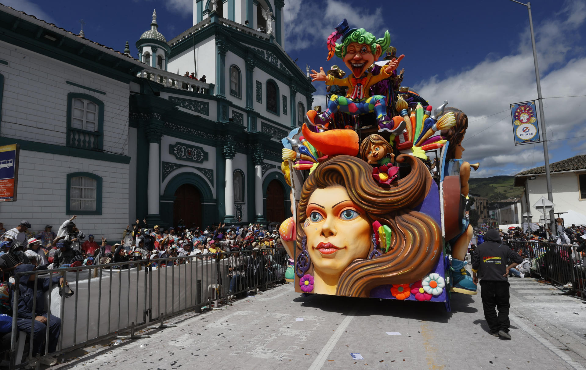 Carrozas del carnaval de Negros y Blancos de Pasto. 