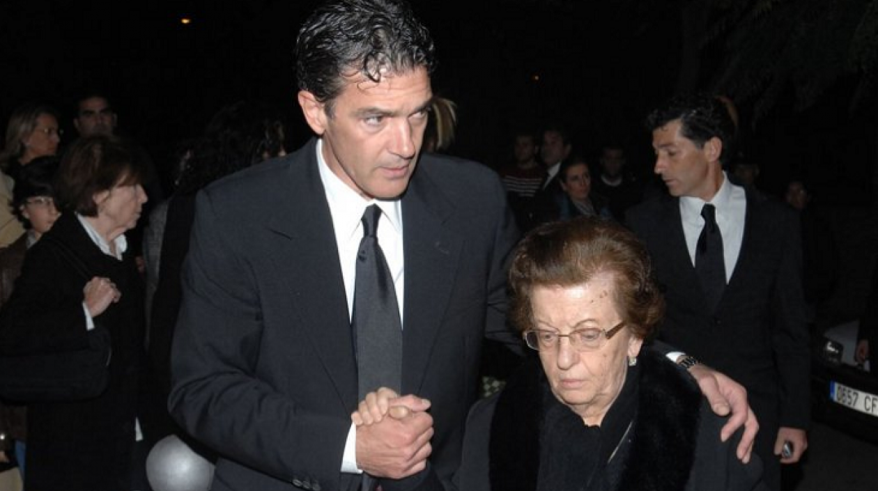 El actor Antonio Banderas con su madre Ana Bandera Gallego.