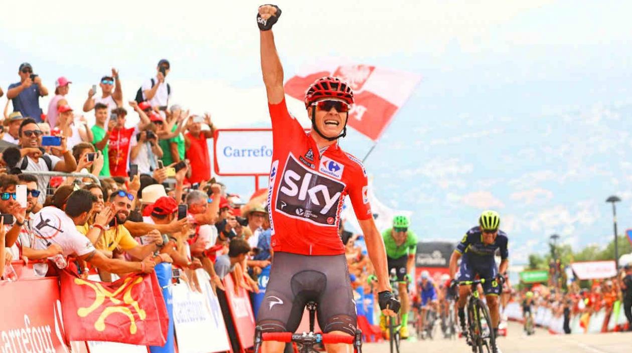 Chris Froome se impone en una etapa de la Vuelta de la España. 
