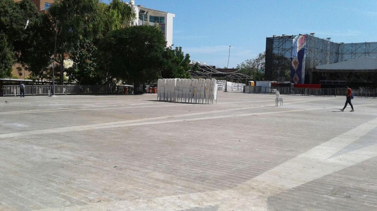 La Plaza de la Paz tras la jornada de limpieza luego de la Lectura del Bando.