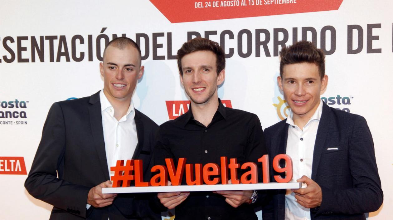 Los tres primeros clasificados de La Vuelta Ciclista 2018, Enric Mas (i), Simon Yates (c) y Miguel Ángel López.