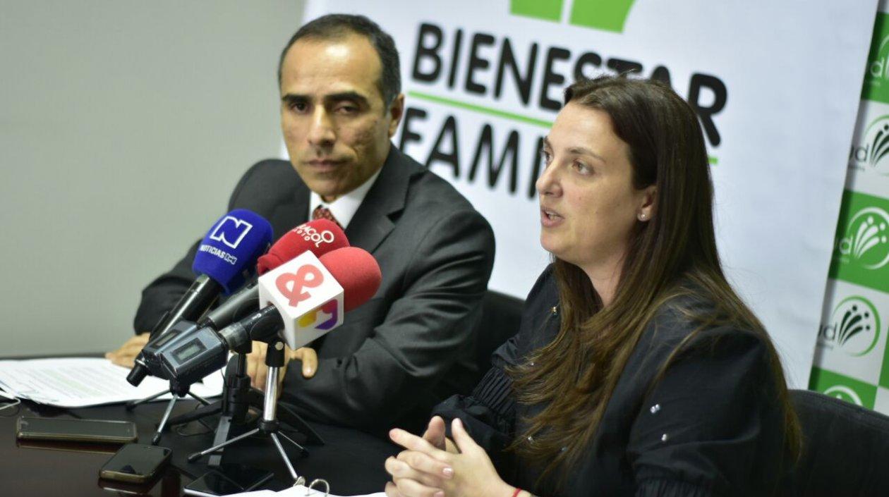El superintendente Nacional de Salud, Luis Fernando Cruz Araújo y la Directora del ICBF, Karen Abudinen. 