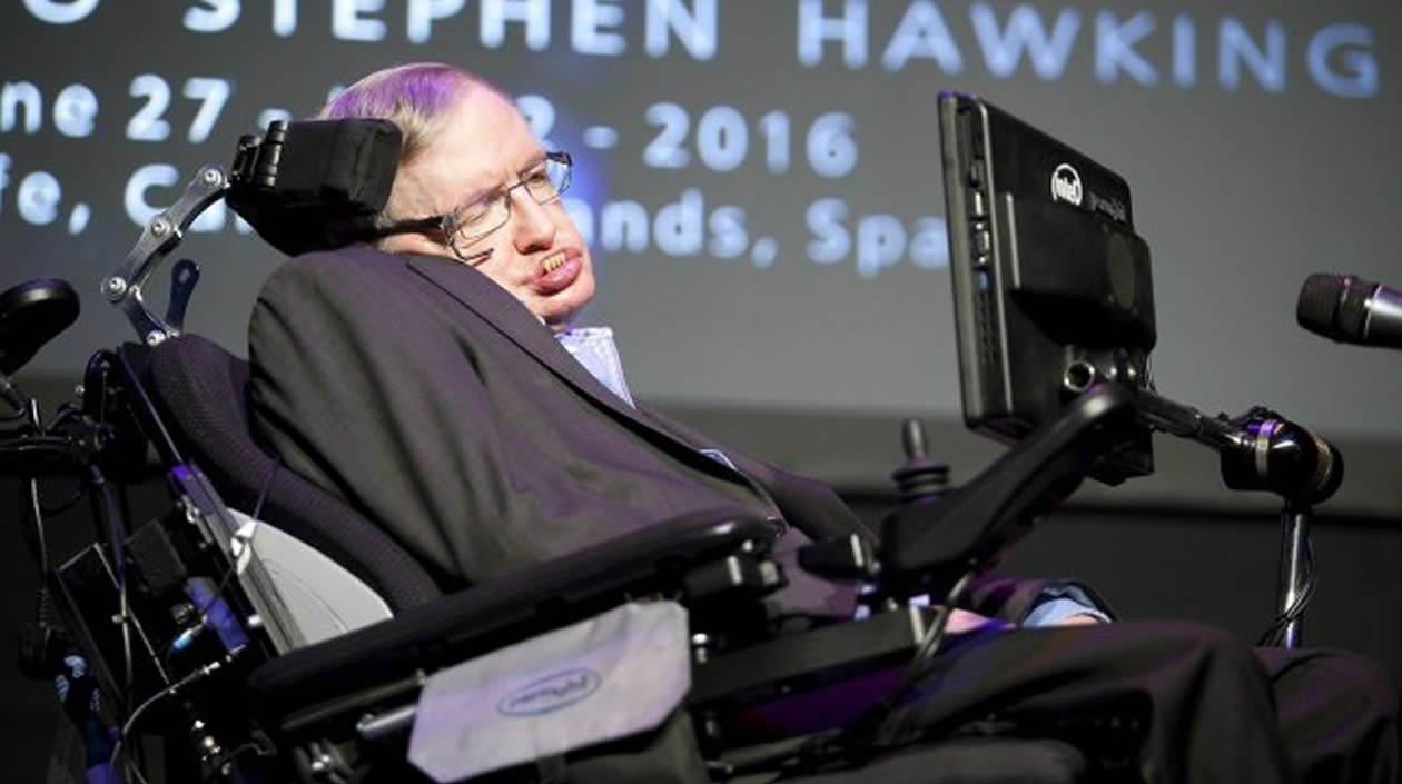 Stephen Hawking, físico británico.