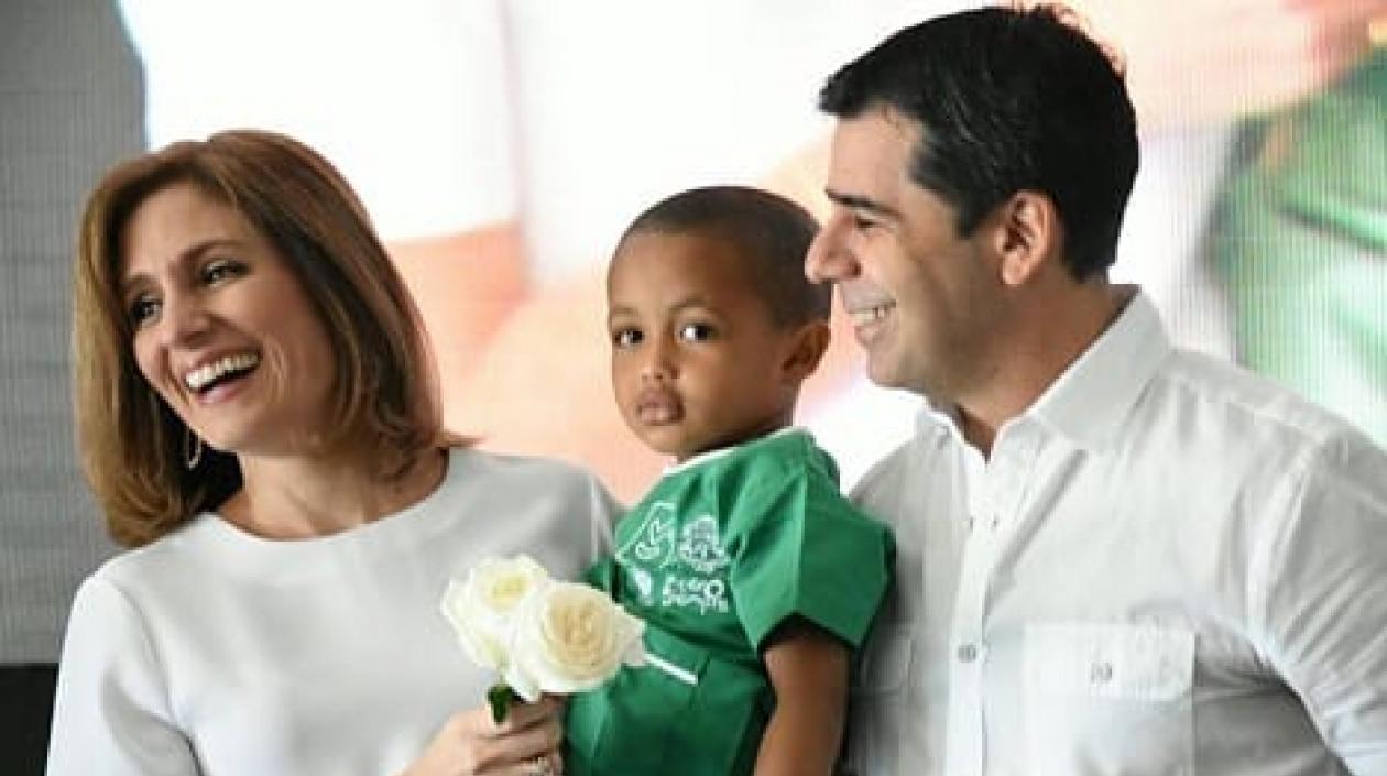 La primera Dama, Katia Nule y el Alcalde Alejandro Char.