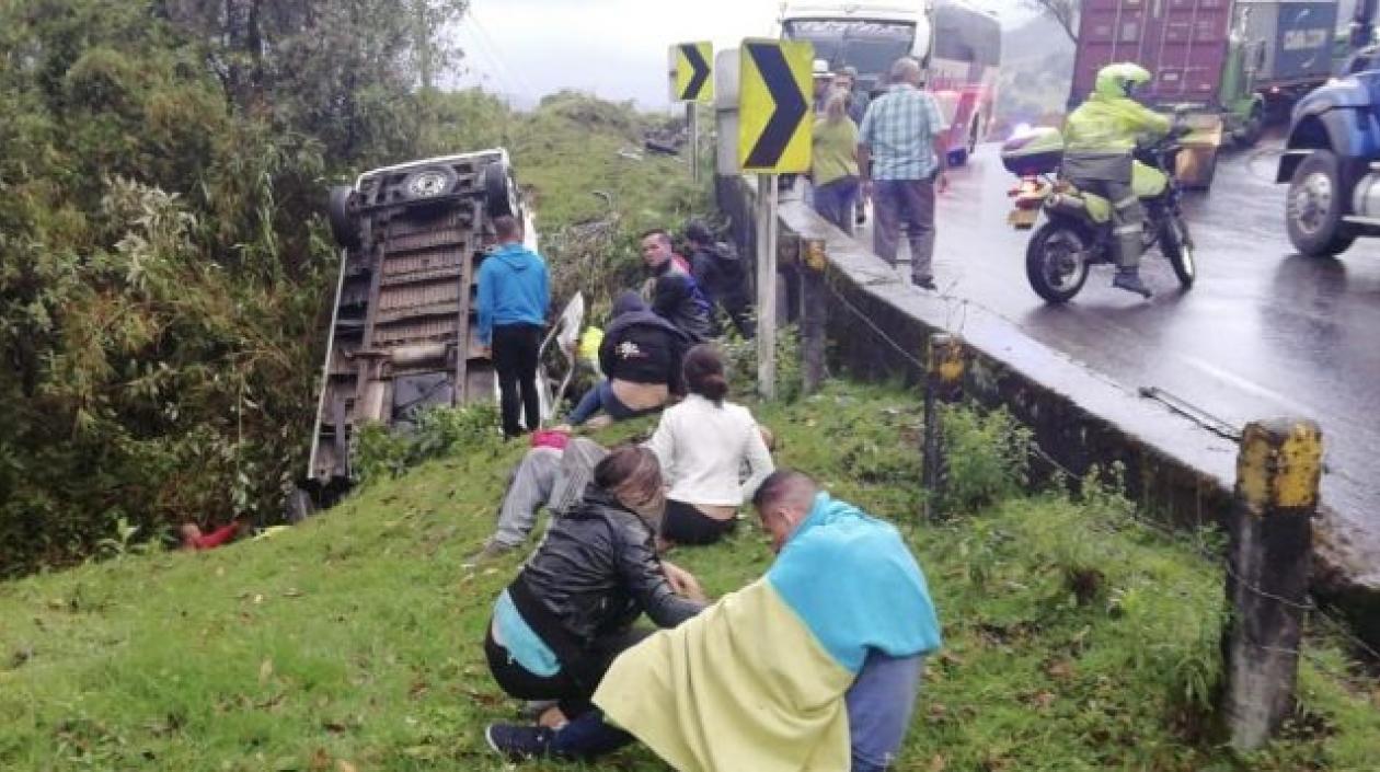 Fotografía del lugar del accidente en el Quindío.