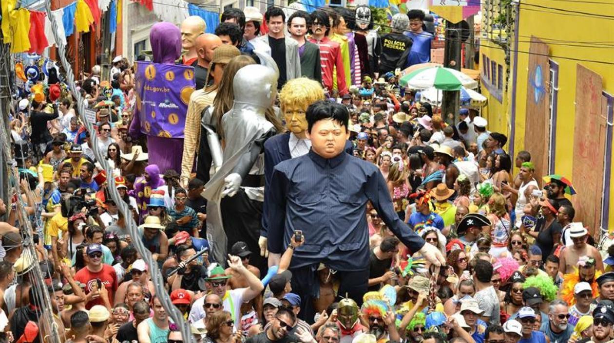 El desfile de muñecos durante el carnaval, en Olinda (Brasil). 