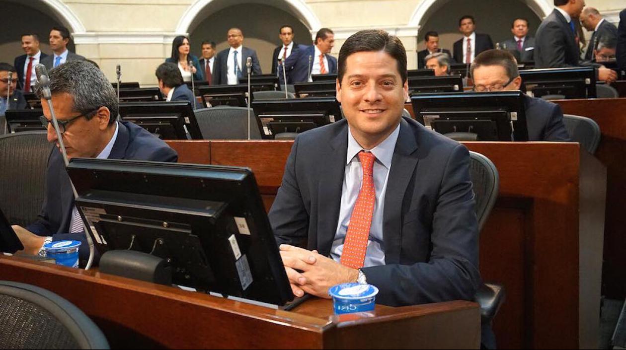Mauricio Gómez, Senador de la República.