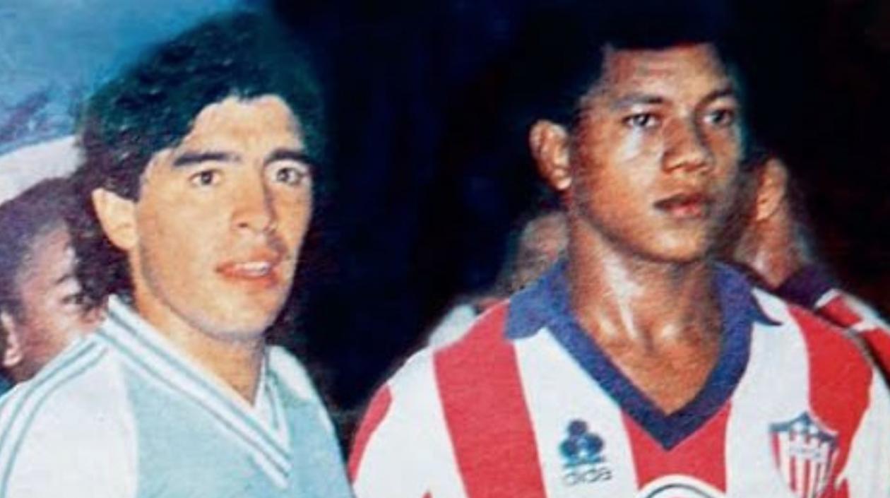 Diego Armando Maradona y Didi Valderrama. 