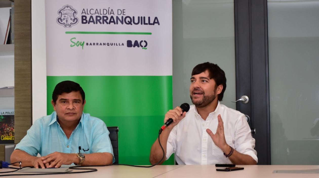 El secretario Rafael Lafont y el Alcalde Jaime Pumarejo.