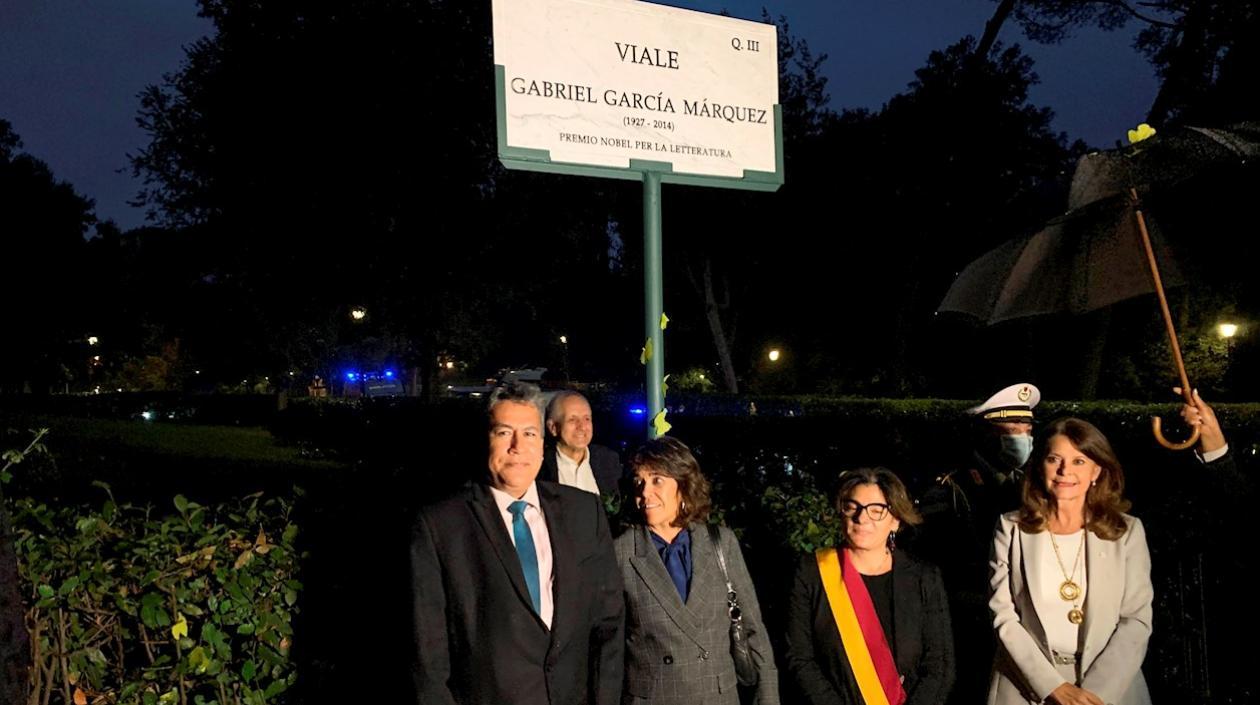 La calle de Gabriel García Márquez fue inaugurada en Roma, con la presencia de la Vicepresidenta colombiana.