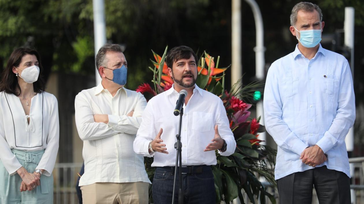 El Alcalde de Barranquilla, Jaime Pumarejo, y el Rey de España, durante uno de los actos programados en la ciudad.
