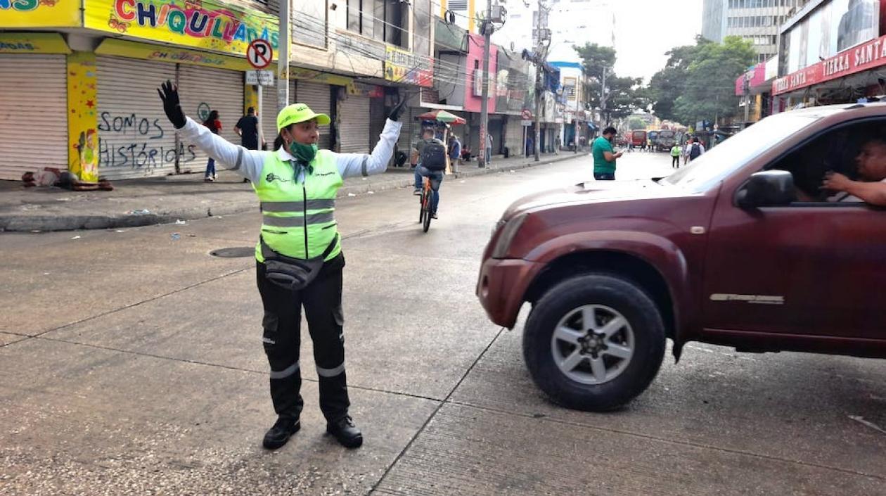 Orientadores del tránsito con presencia en las calles de Barranquilla.