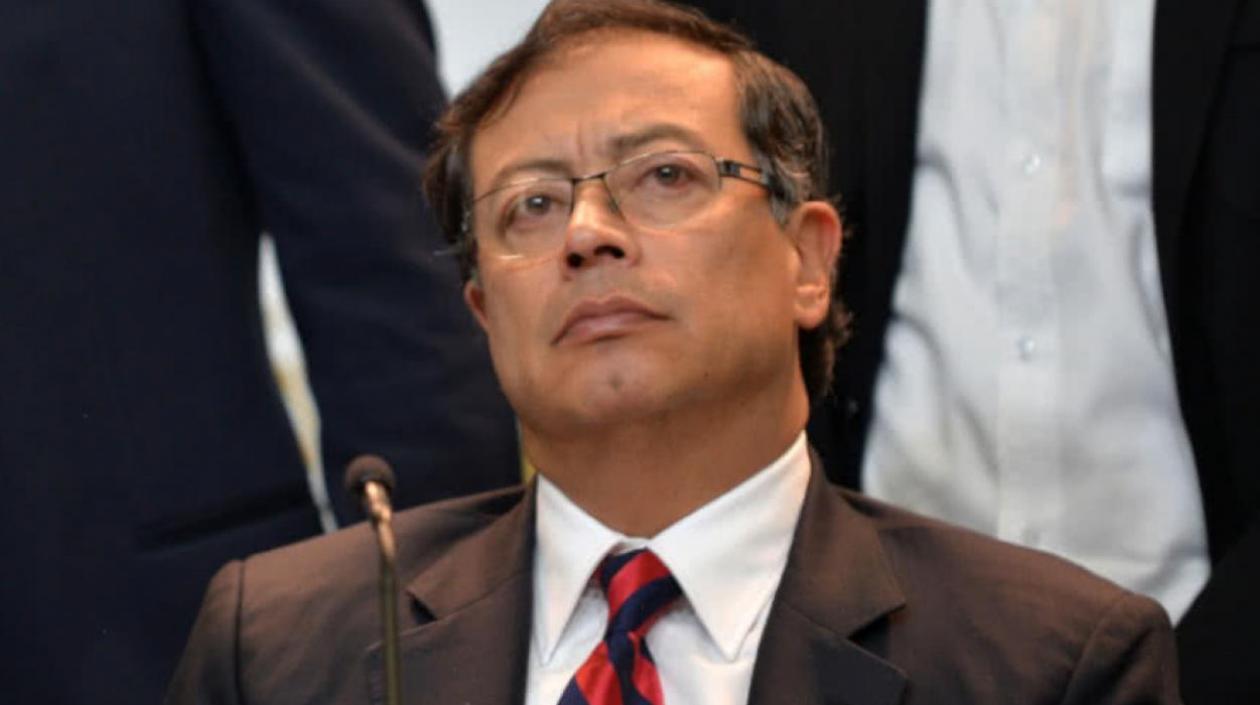 El senador Gustavo Petro.