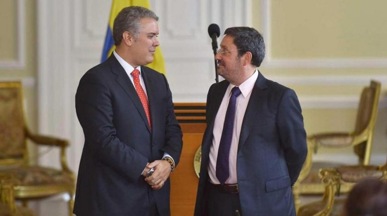 Presidente Iván Duque y Francisco Santos.